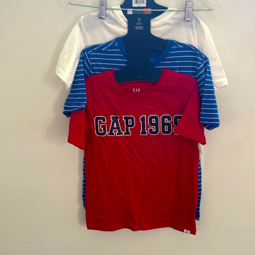 GAP boys 3 pack t-shirts youth size 8 (M)